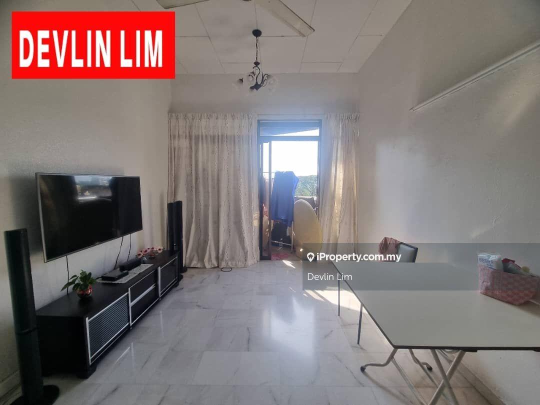 Rare Gem ! Opposite Gurney Plaza ; Corner Unit; Low Density Residence