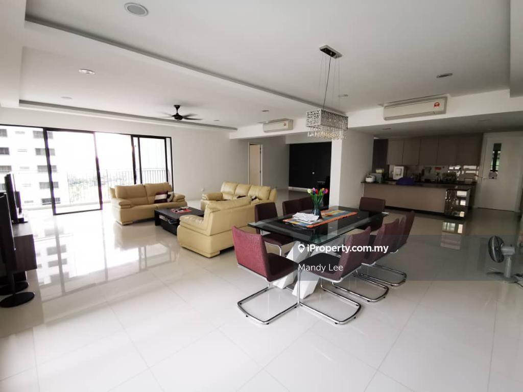 4 Bedrooms Unit For Sale