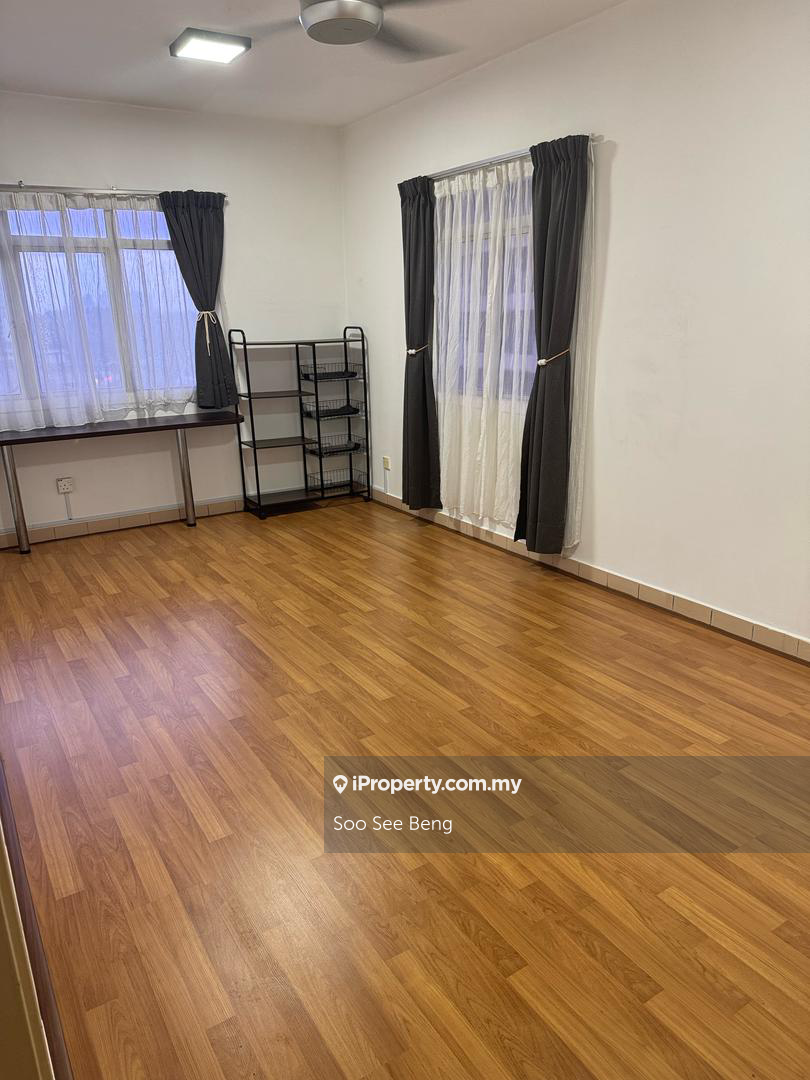 Perdana Exclusive condo, Block E, Near Jaya Glocer Market