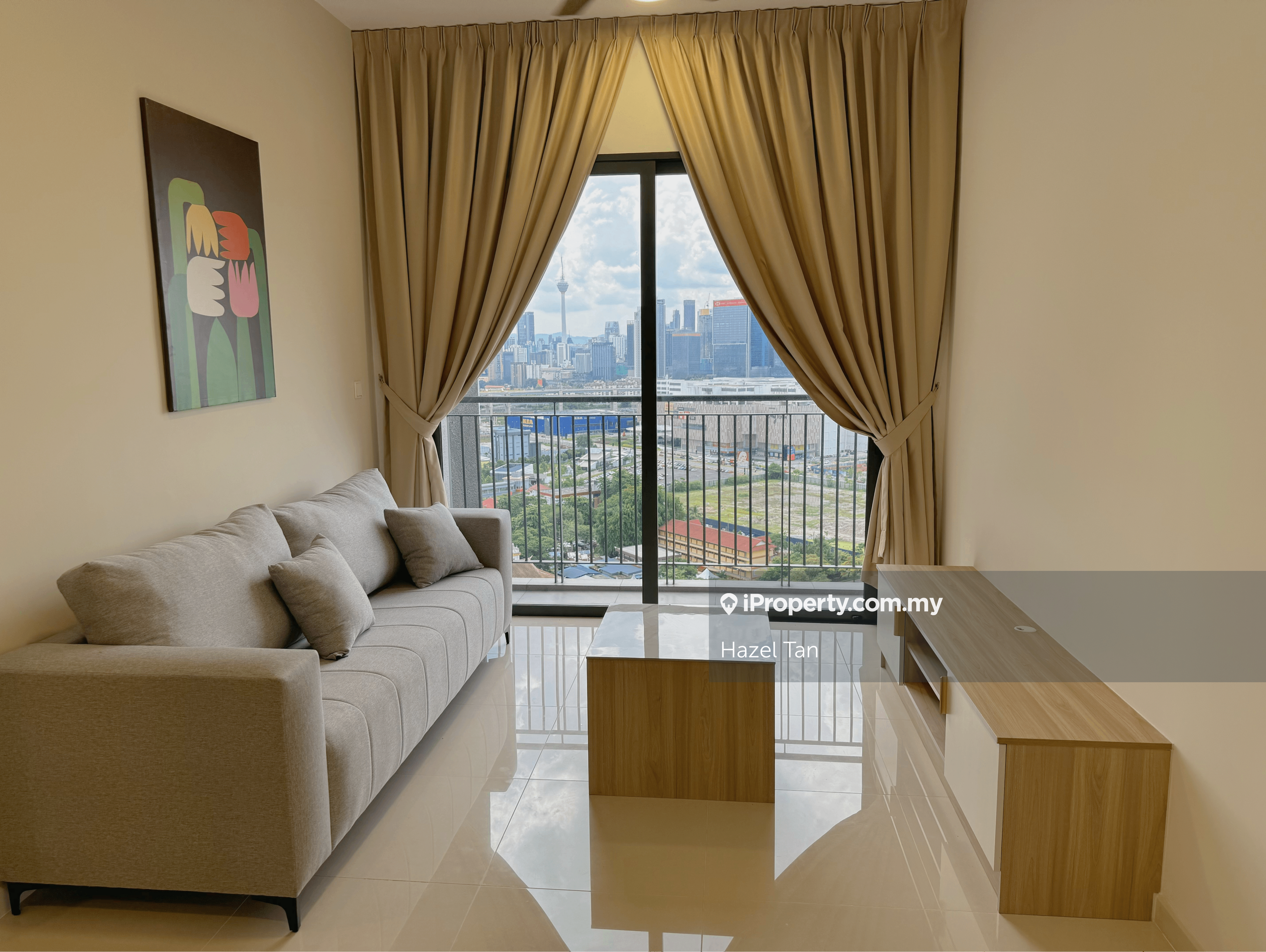 Walking distance to Lrt Mrt , Shopping mall, Medical Center 