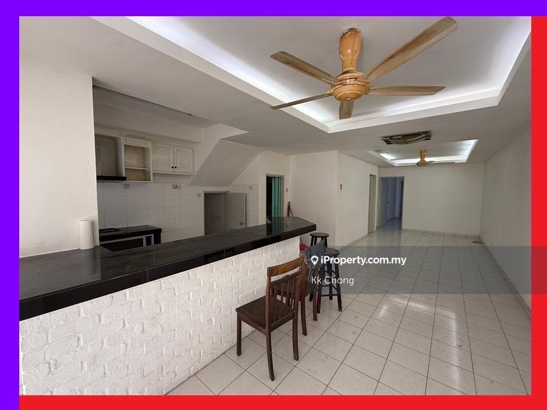 Ground floor unit / Phase 1 / Opposite No unit with alot of Parking