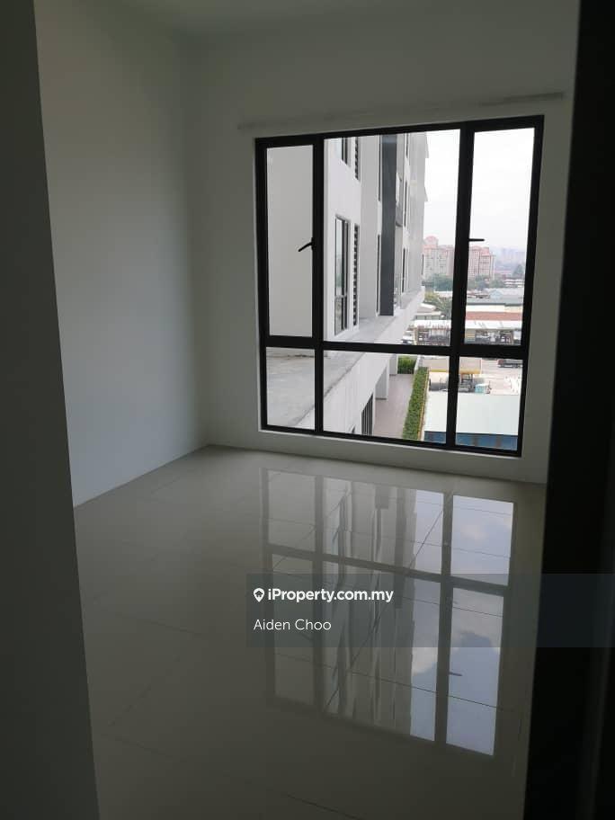 Partial Furnished Can Direct Move In!!