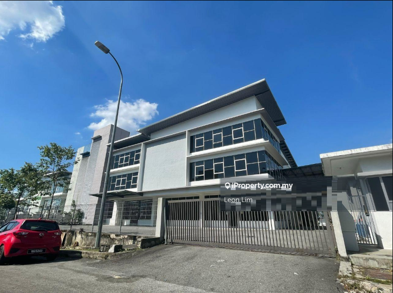 2 Storey Semi-D Factory Warehouse at Bukit Serdang, Seri Kembangan