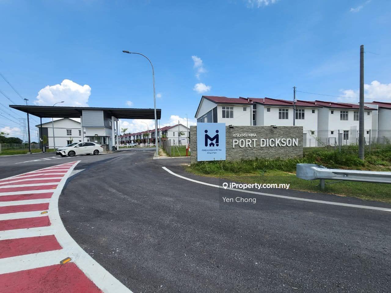 2 storey house nearby lukut pd town 4 bedrooms 3 bathrooms, new hosue