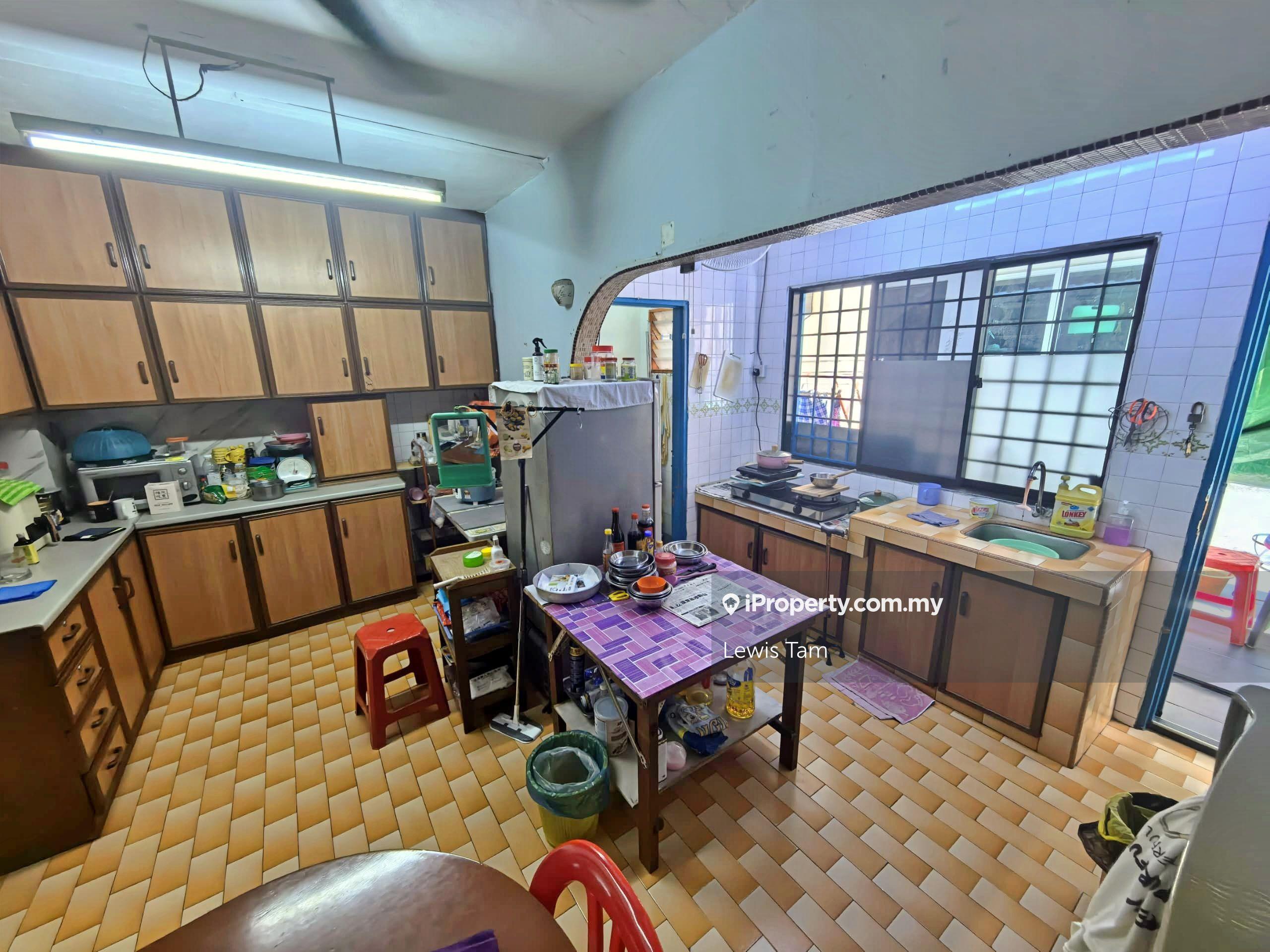 Three storey limited unit for sell 
