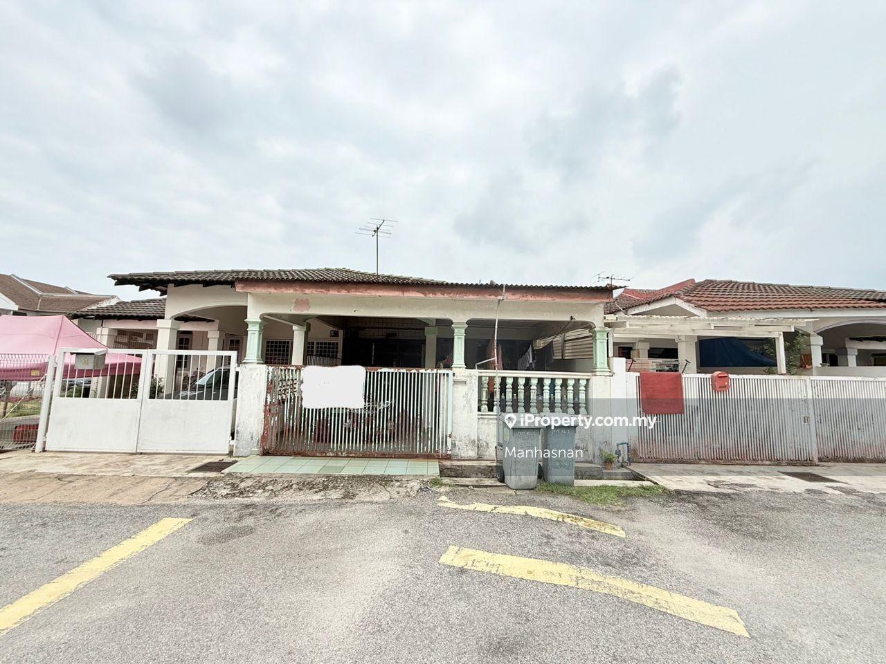 Single-storey Terraced @ Air Putih, Kuantan for sale