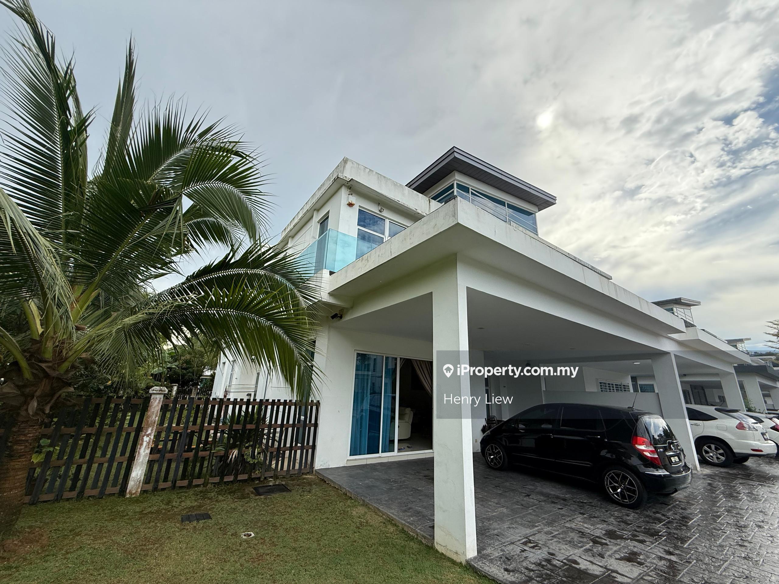 Mydiva Perdana Lakeview East Corner Lot with Big Land Behind No House