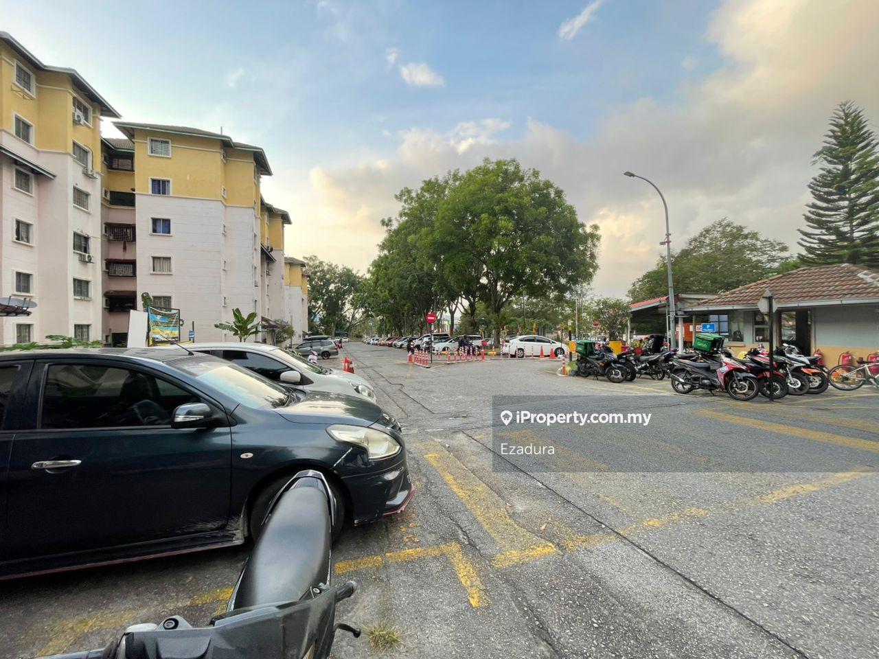 Astana Alam 3 Puncak Alam Blok Permata Ground Floor