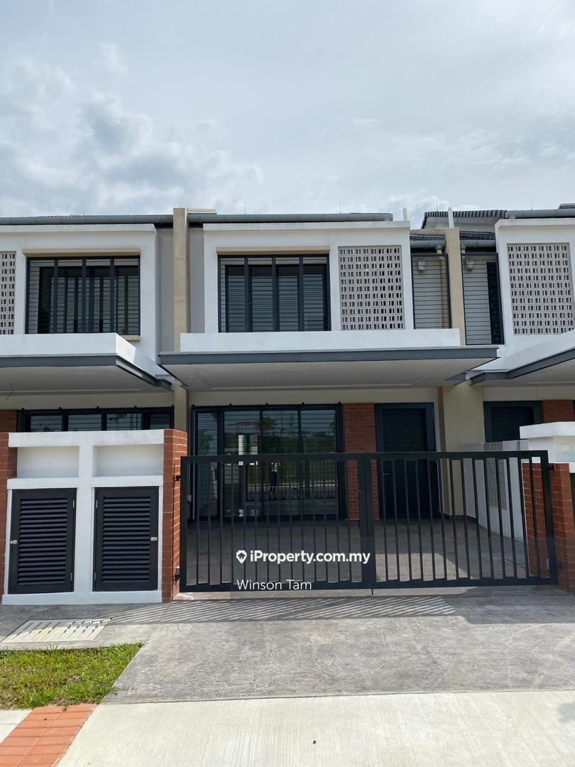 Terrace house for Sale