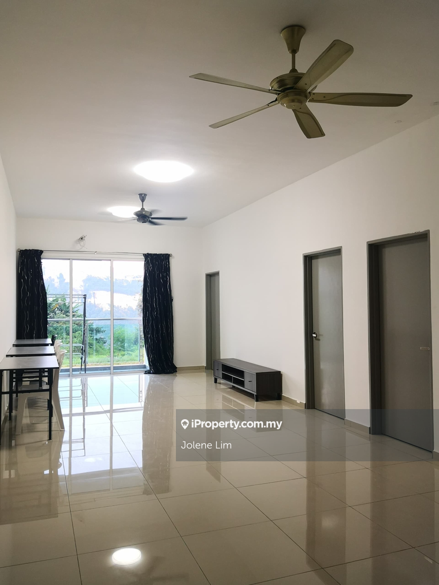 Iris residence Sg Long