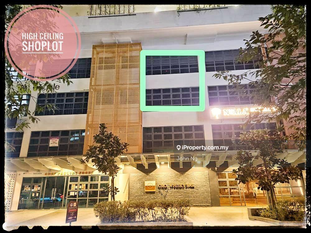 High Ceiling Retail Shop for Sales