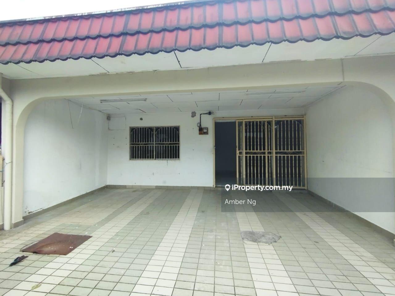 1 storey house @ Taman Bunga Raya 5 rooms for Rent Sept25