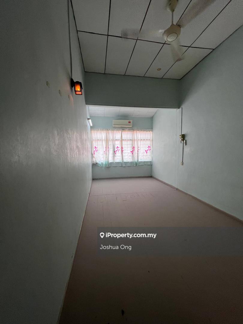 2 Storey Terrace House, Island Glades, Penang