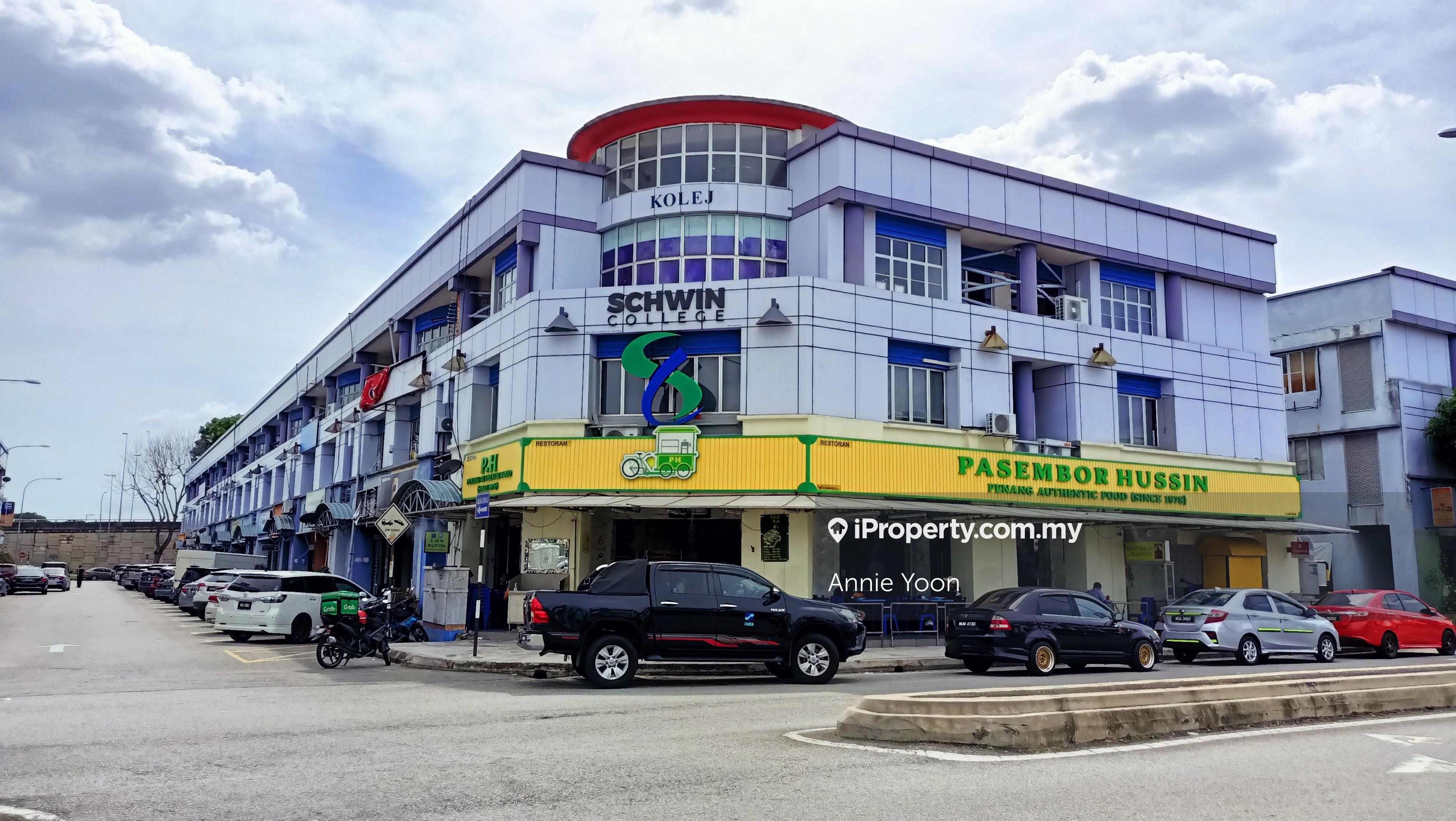 3-Storey Shop Corner Shop Walking distance to LRT station
