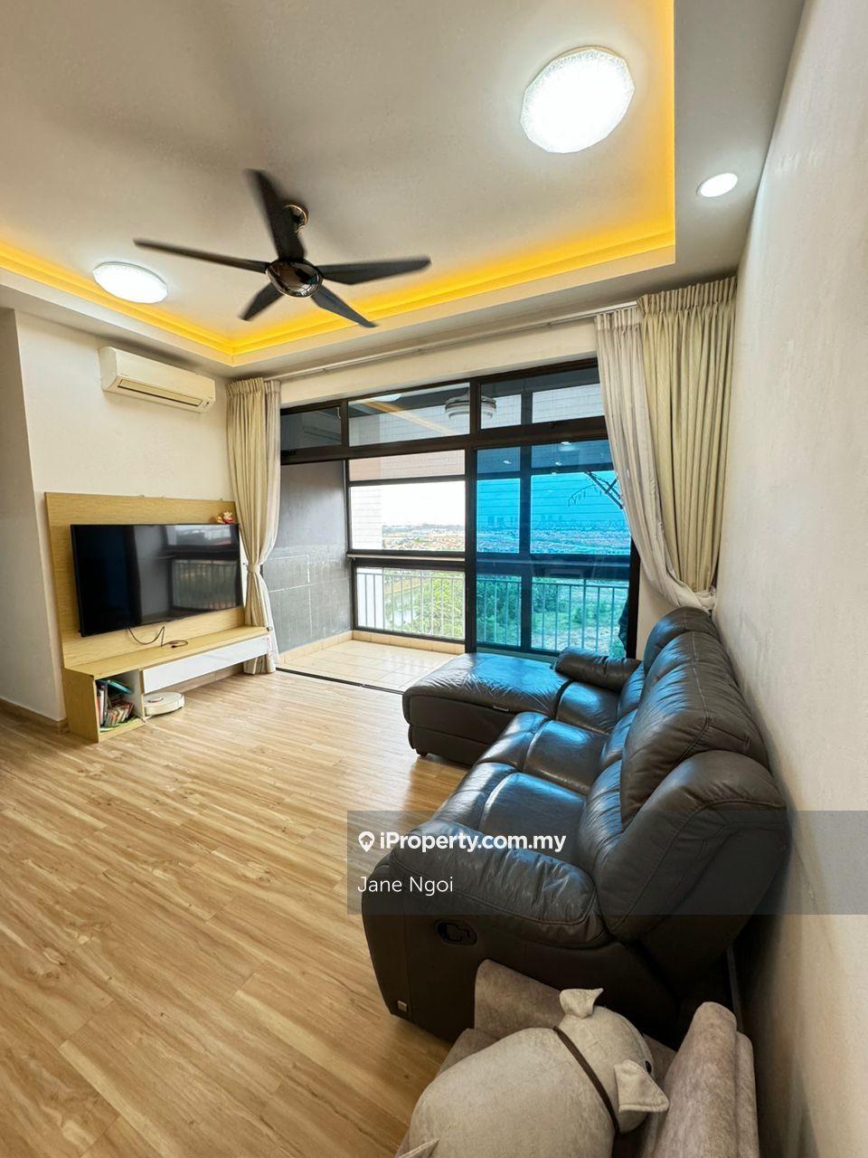 Seri Austin Residence Luxury Apartment