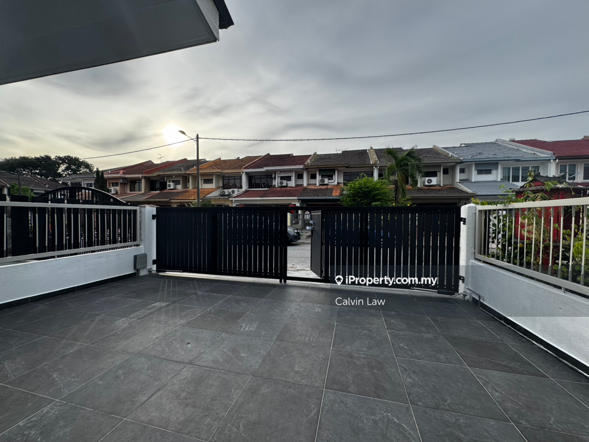 Fully and newly renovated