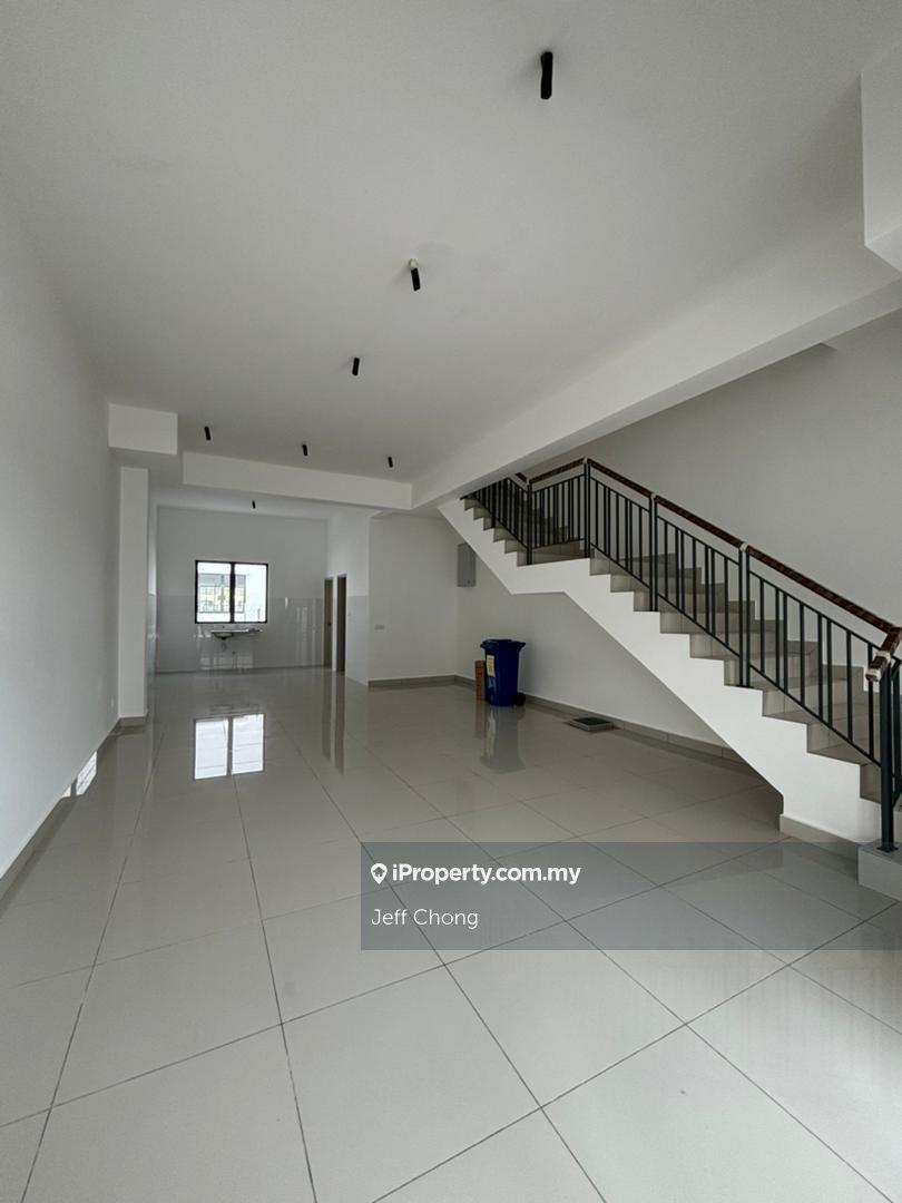 Robin @ Rimbayu, 2-Storey, Basic Unit For Sale