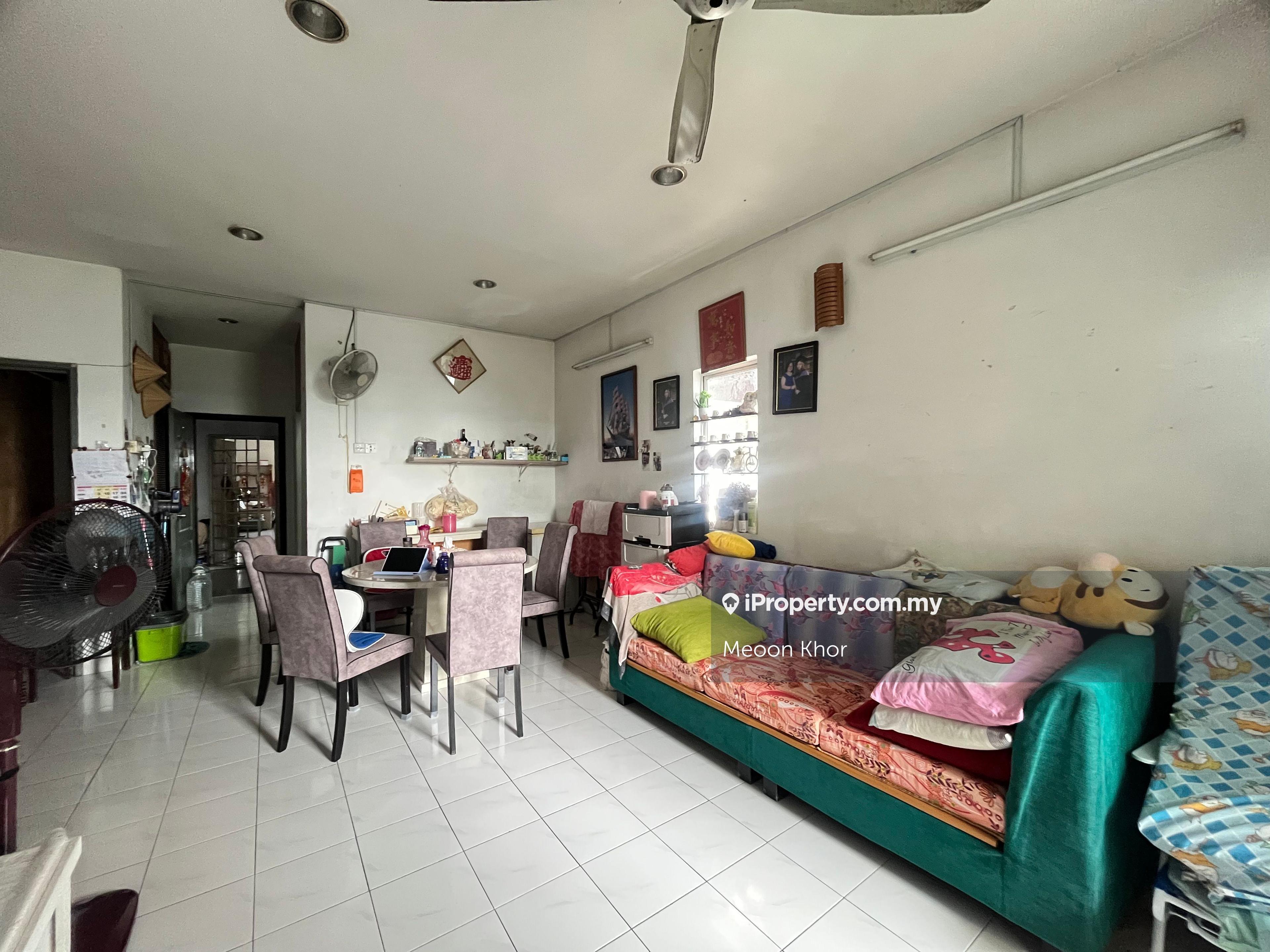Well-kept, high floor, good condition, view to offer