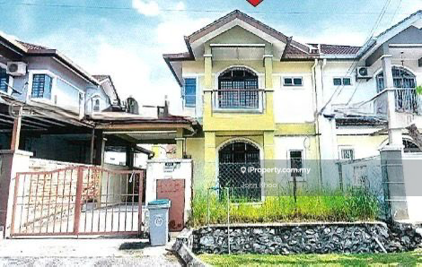 Semi d cluster house in vision homes,seremban 2