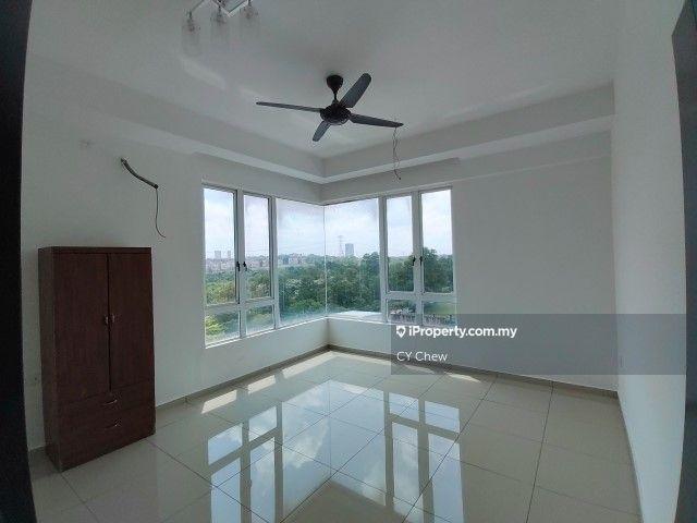 Corner lot low floor D'carlton seaview residences for sell