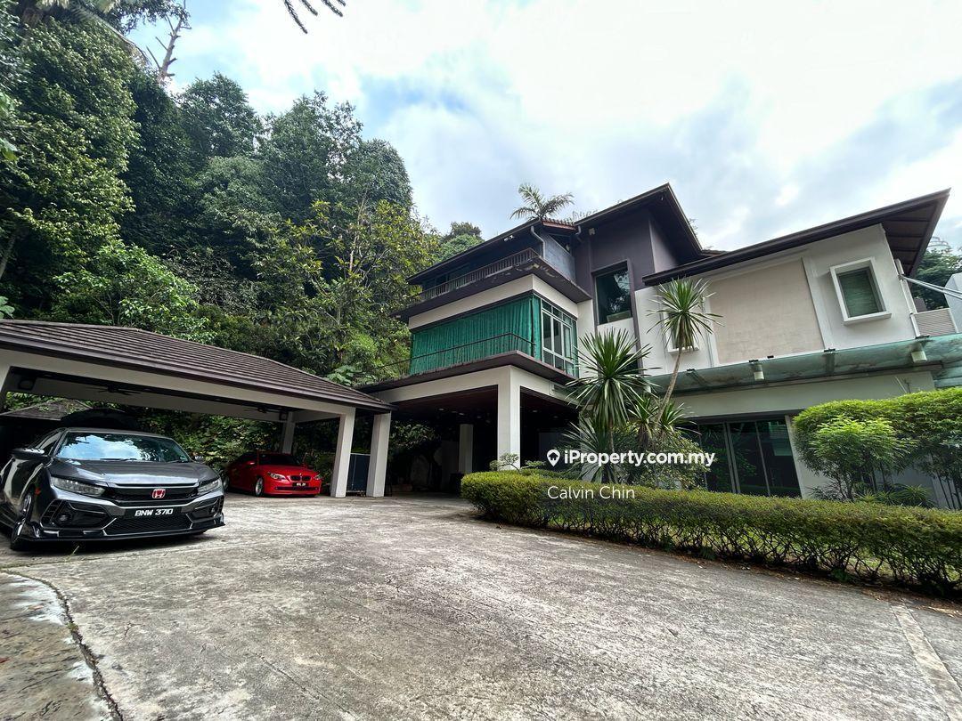 Corner lot, more privacy