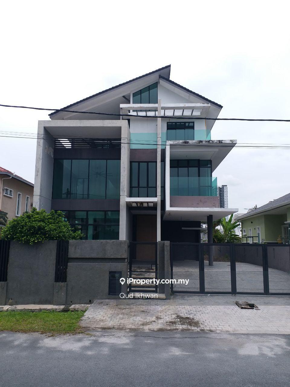 2.5-Storey Bungalow Taman Universiti, Sg Tangkas, Kajang