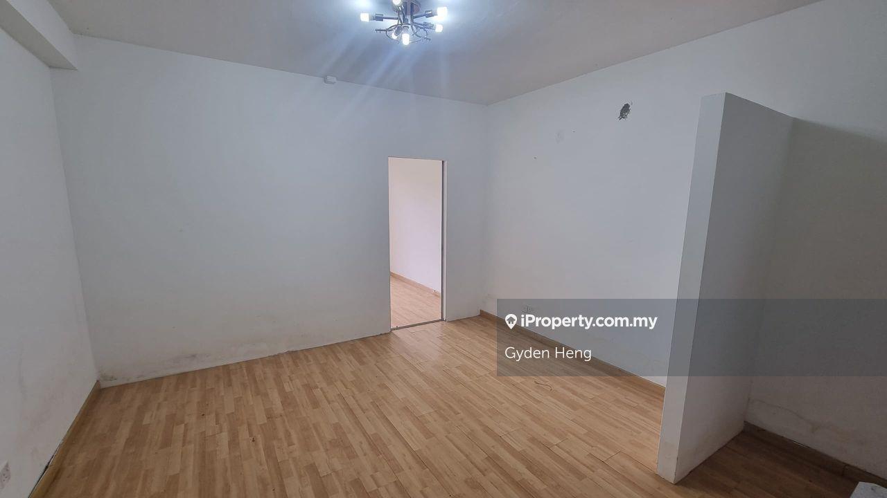 Mayfair Place @ Prima Regency Service Apartment