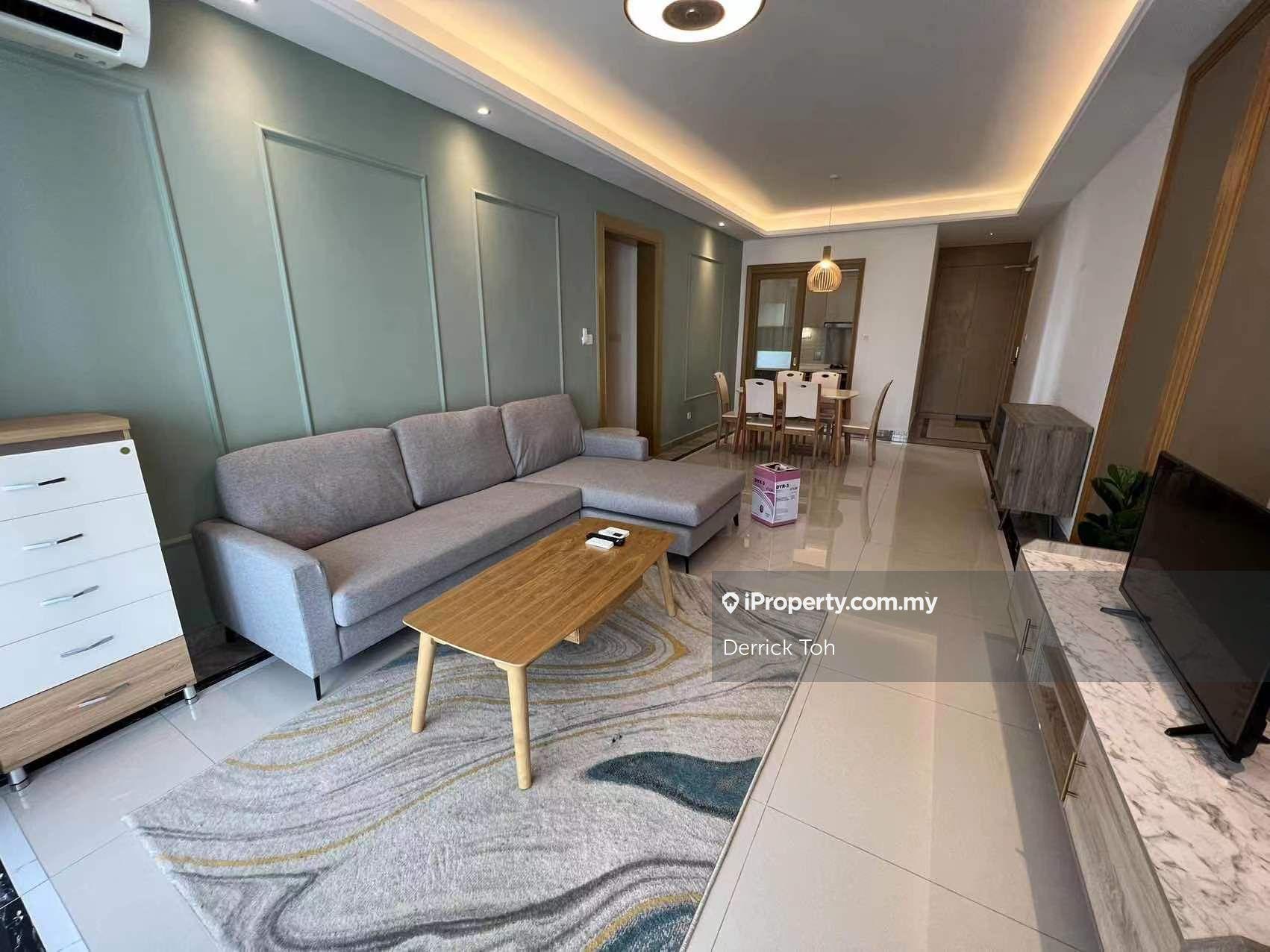 5 min walk to C.I.Q / Mall beneath / Cinema/ Facilities/ 1 Car Park