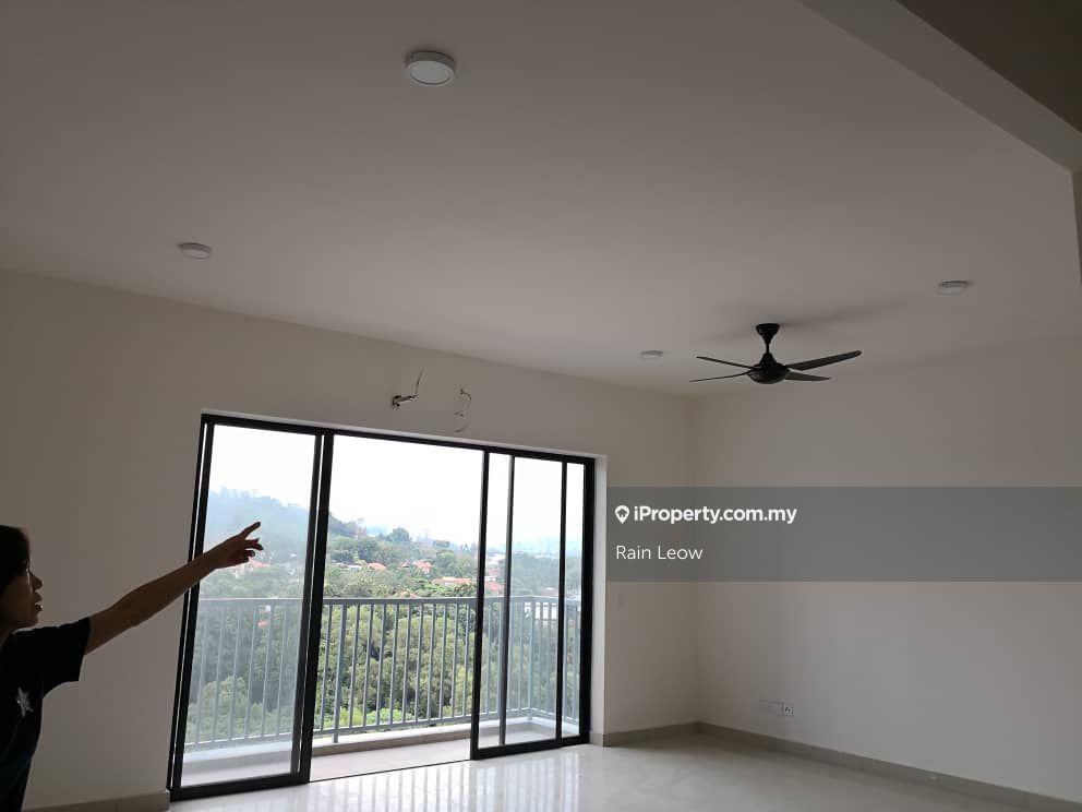 Green Park Residence At Seri Kembangan For Sale!