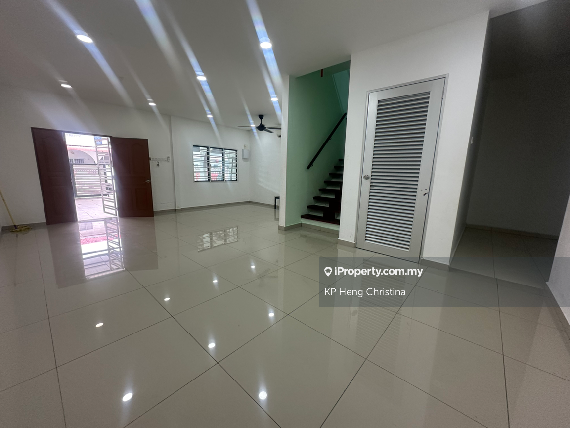 Melaka town Kampung Lapan double storey house for sale