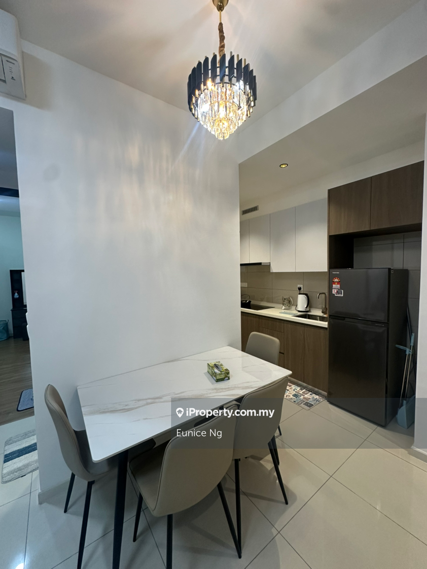 Walking Distance to MRT with Nice Furnished 