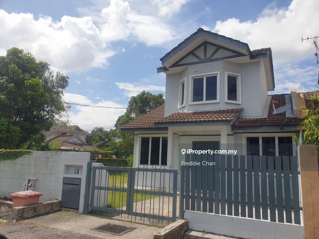 Double storey with big land 930k
