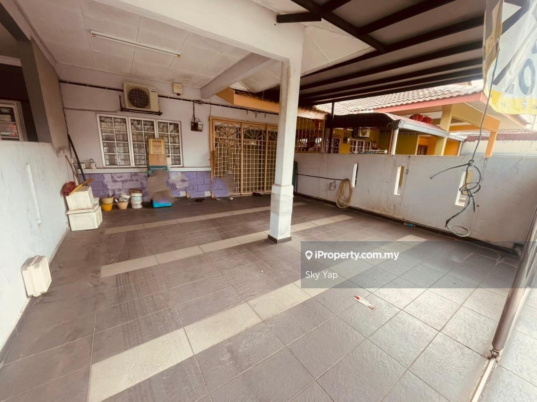 Below Bank Value Single Storey House 20x65