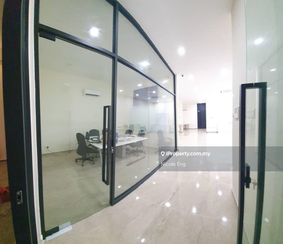 3 storey link factory 25x80, fully renovated USJ 1 Taman Subang Permai
