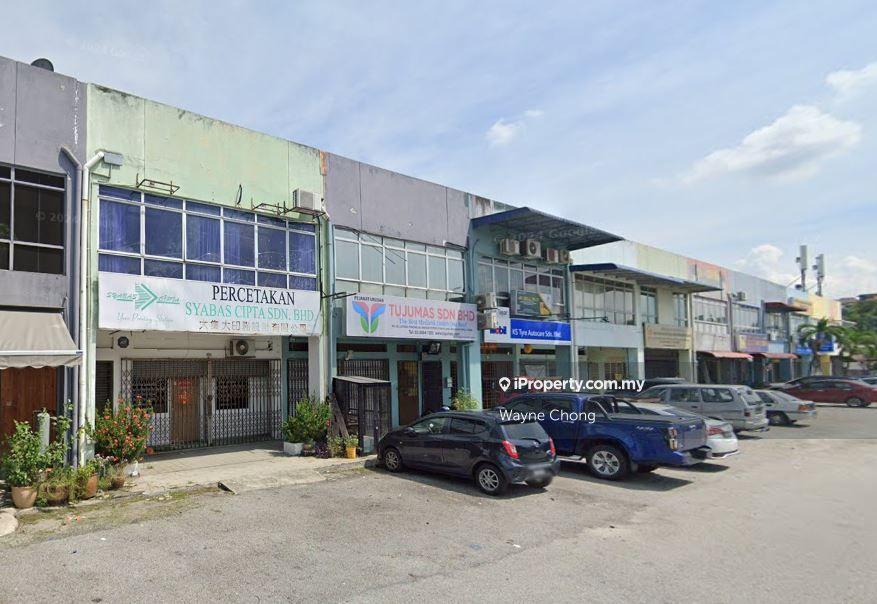 Bandar Puteri @ Klang  2 Storey Intermediate Terrace Shop 