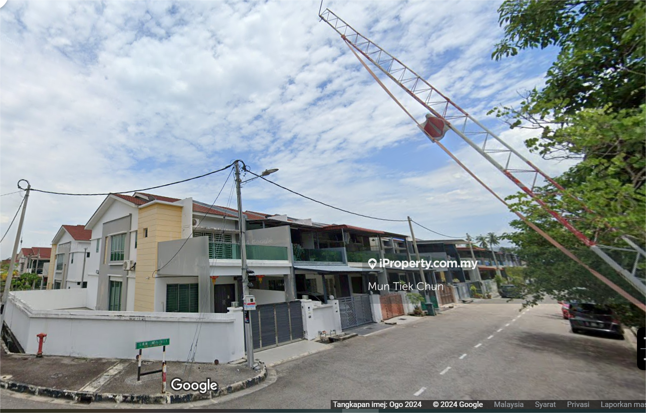 Sale with furnitures & air-conditioners, partly renovated. Negotiable