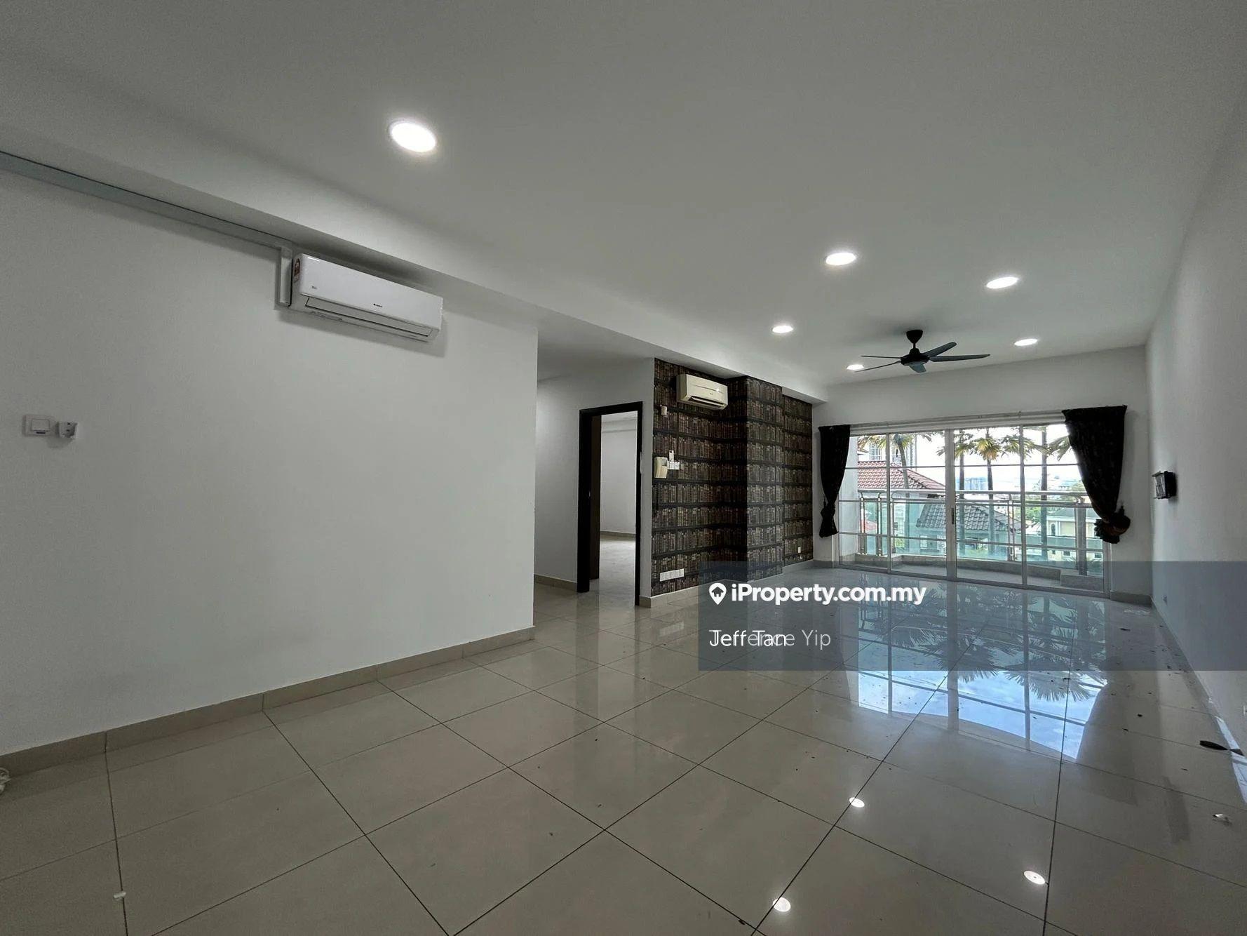 Resort feel low floor pool view units 1927sf at 880k only!