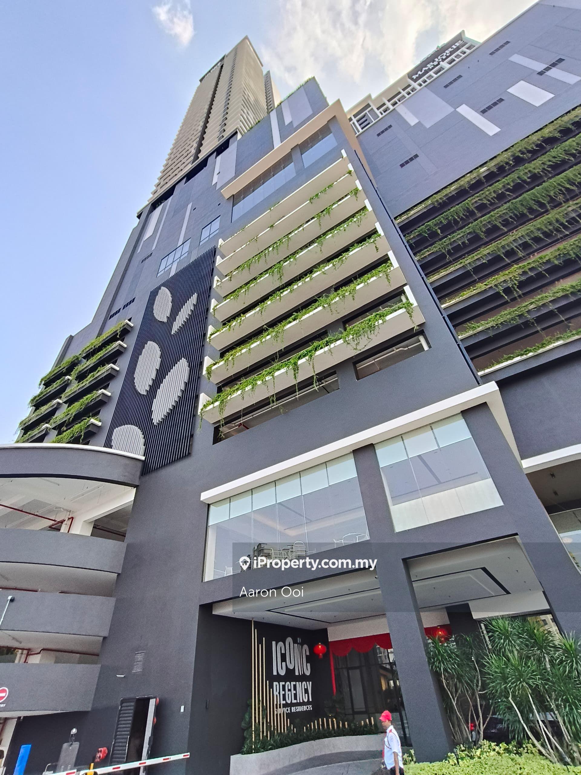 Iconic Regency 850sq.ft Fully Furnished Corner Unit