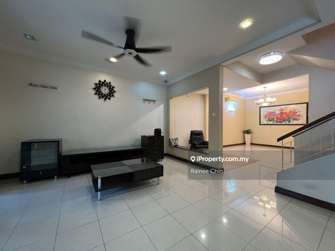 Terrace house for Sale