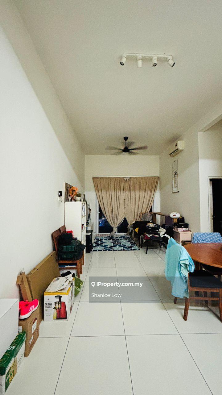 Skypod Residence Puchong Jaya 881sf 2rooms 2baths 2parkings for Sale