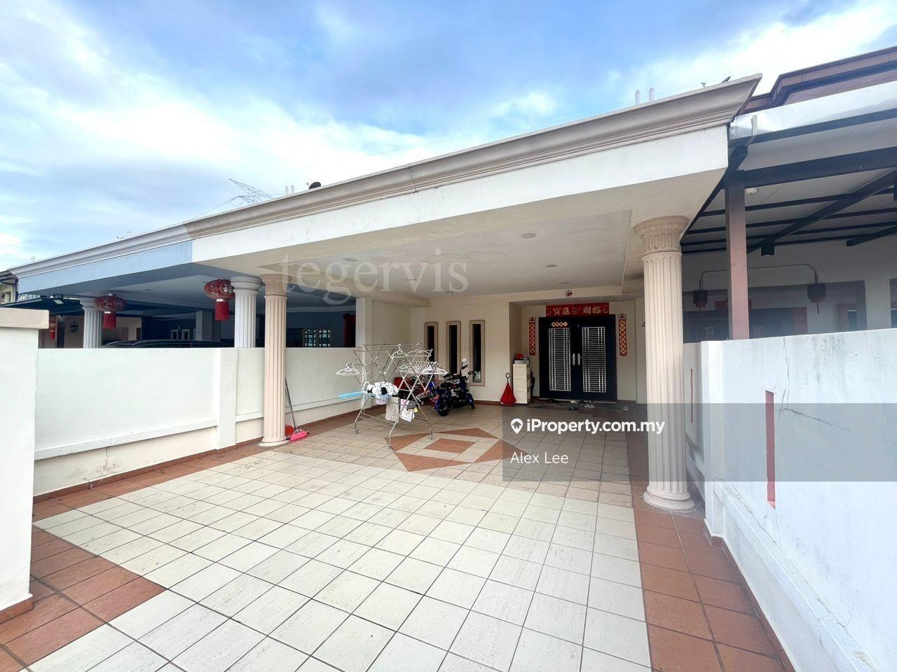 Renovated Extended Jenaris 20x75 Botanic 2 Sty Klang Gated Guarded