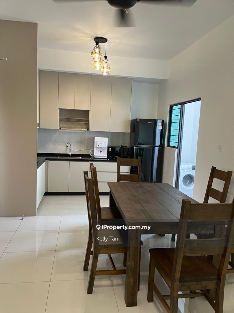 Small bedroom for rent, Fully furnished, Ready to move-in