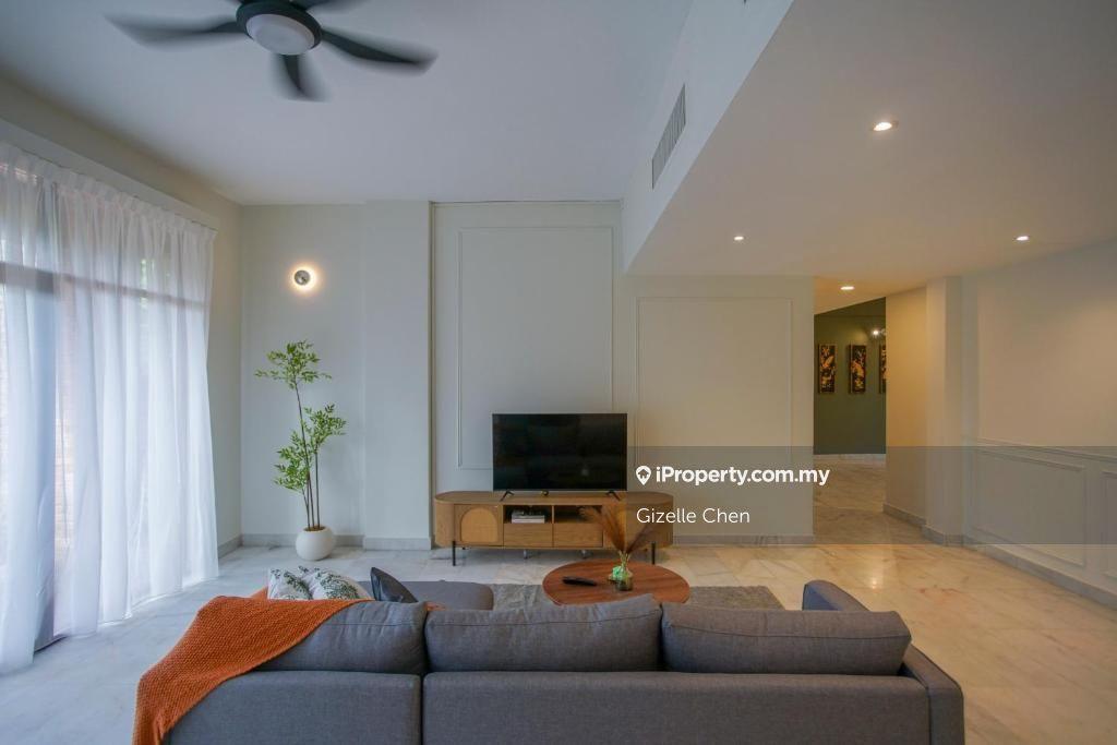 Lee Garden ,Low-Density, Fully Furnished Condo for Rent