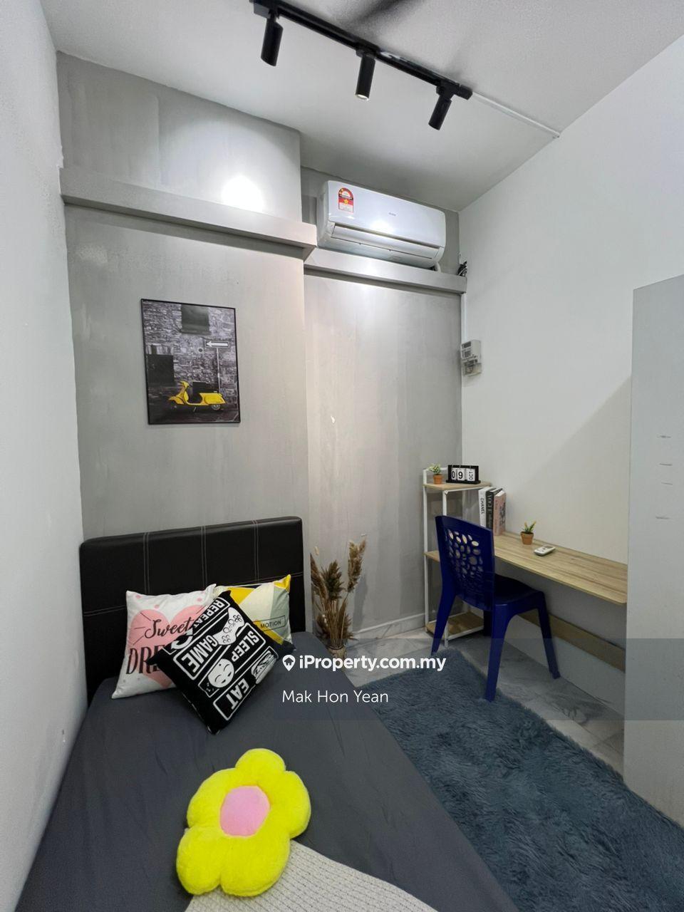 Room Rental Palmville Resort Condominium (Zero Deposit)