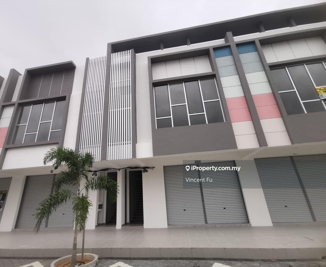 Branded New 2 Storey Shop Lot Grd Floor @ Irama Biz, Sendayan for rent