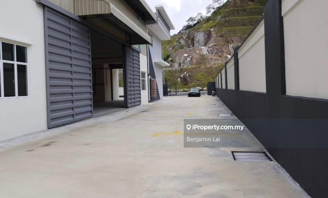 Kawasan Perindustrian Semenyih Hitech 7, Semi D Factory For Sale
