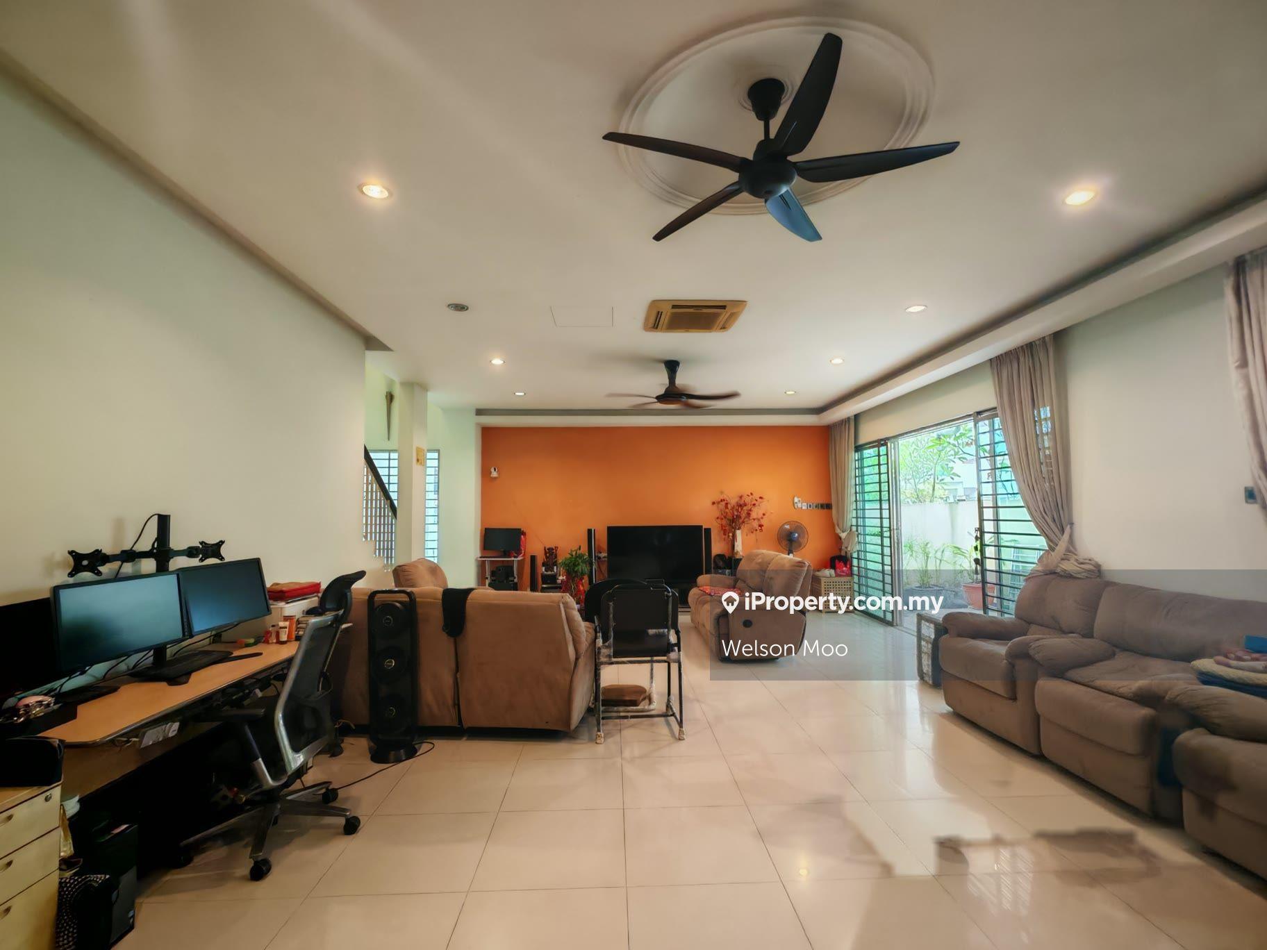 2 storey Semi-d @Freehold @Fully extended & renovated @Gated & guarded