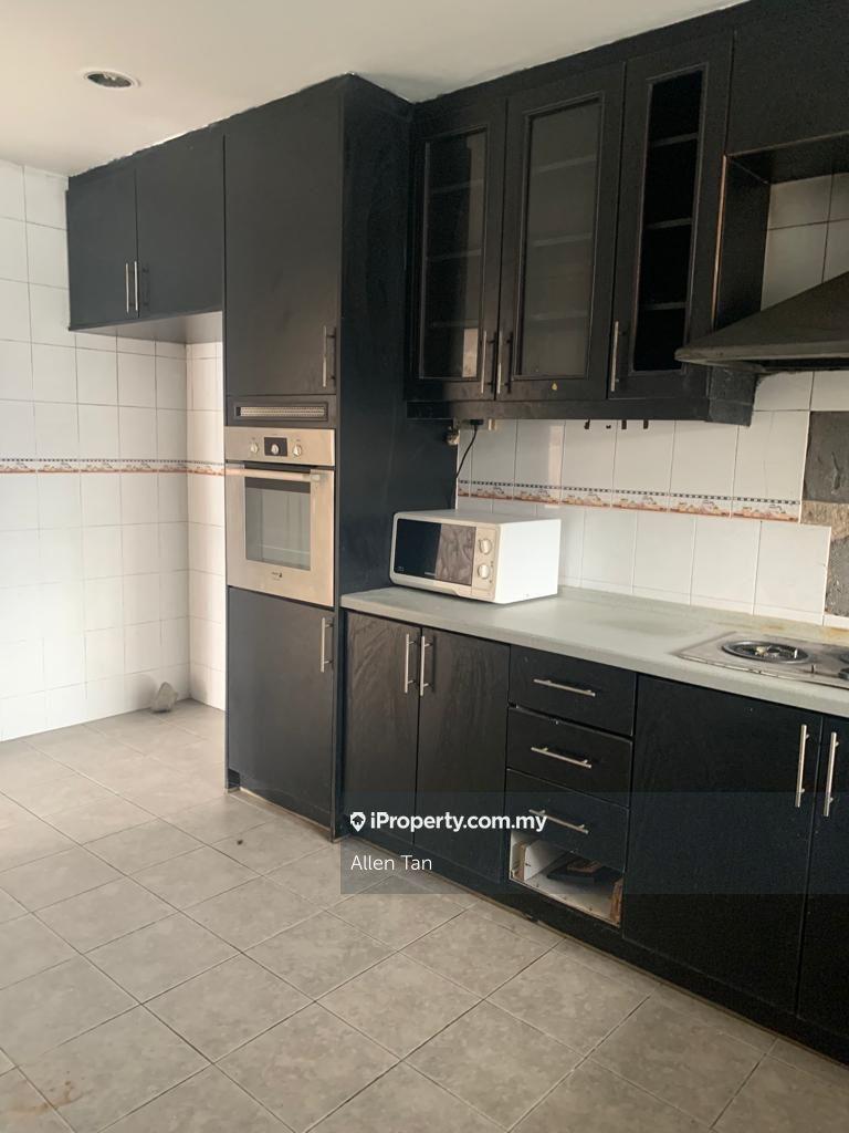 Kelana Mahkota Condo, 1260sf, Bumi Lot, 2cp, Kelana Jaya, LRT, PJ