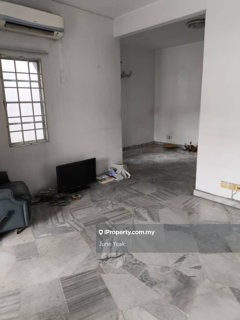 Usj 11 (22x75 sqft) 2 Storey House Taipan Subang Business Centre