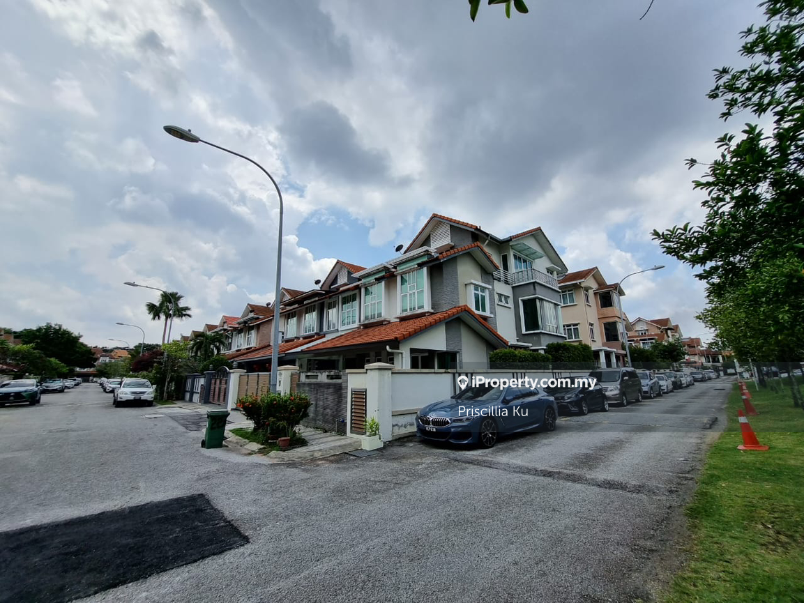 Semi D ground floor with proper room